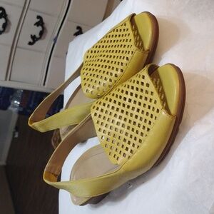 Nurture yellow leather sandals, women's size 8.5, no original box